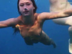 MomsCult presents: See lean naked bodies underwater in ocean