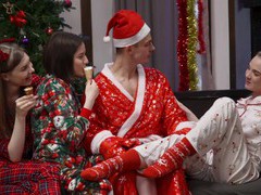 MomsCult presents: Lucky dude gets the best christmas gift - lina sun and alice xo