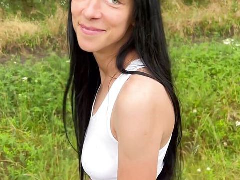 MomsCult presents: Public pickup - pretty runner get fucked outdoor