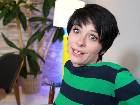 MomsCult presents: Short hair kitty lynn gives a blowjob and gets fucked balls deep