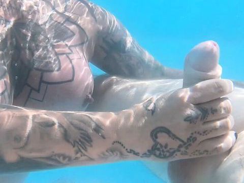 MomsCult presents: Underwater bj pool fun with the creampies