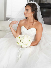 MomsCult presents: Bootylicious bride Kelsi Monroe screws a handsome officiant on her wedding day